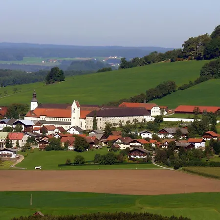 Hotel Benediktinerstift