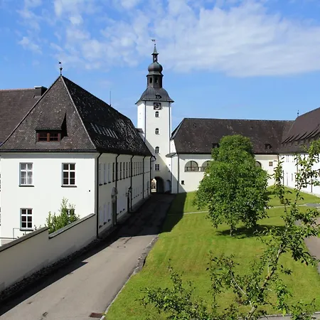 Hotel Benediktinerstift *