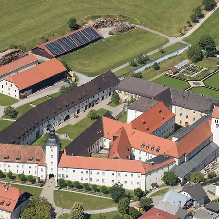 Benediktinerstift Michaelbeuern