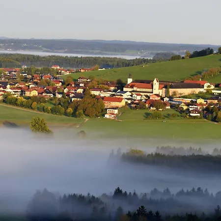 Hotel Benediktinerstift *