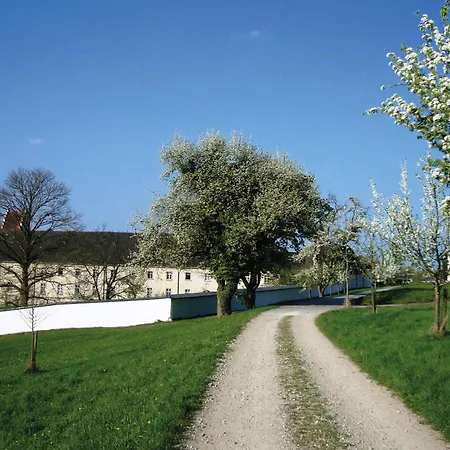 Benediktinerstift Michaelbeuern